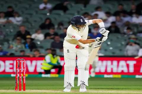 England set for Ashes Second Test thumping by Australia as Joe Root falls on final ball of day..