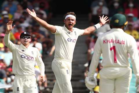 Stuart Broad takes five-wicket haul as England pummelled by Australia batsman in Fourth Ashes Test..