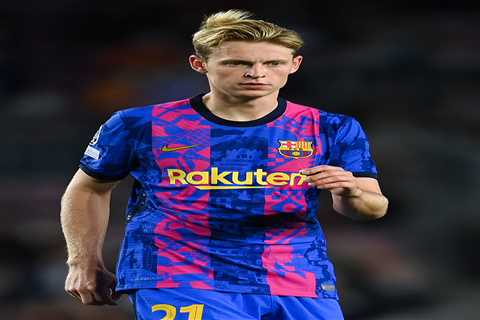 Chelsea told to increase Frenkie De Jong transfer offer to £50m by Barcelona to land midfield..