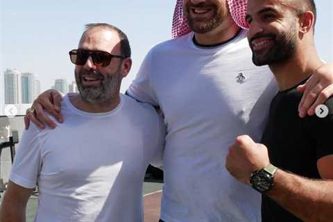 Boxing champ Tyson Fury pictured with arm around drugs kingpin Daniel Kinahan in Dubai