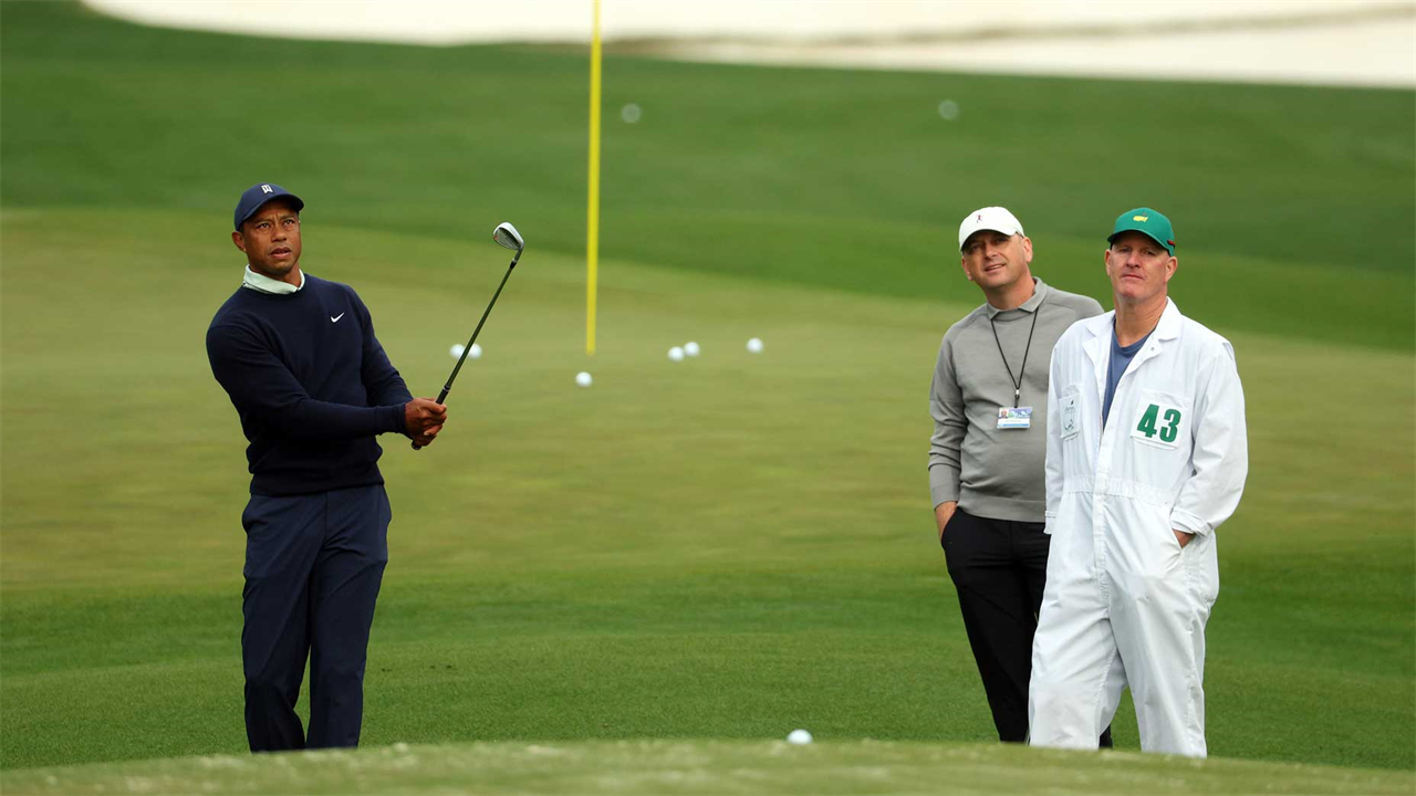 Does Tiger Woods believe he can win? Just watch him miss putts.