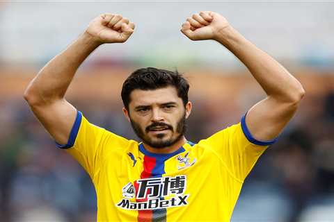 Crystal Palace in double boost as James Tomkins signs new one-year deal and James McArthur agrees..