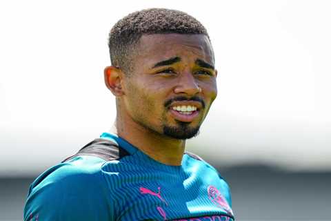 Arsenal and Gabriel Jesus negotiations ‘very advanced’ – but Tottenham and PSG still circling Man..