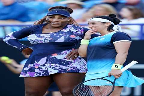 Why does Wimbledon star Serena Williams wear plasters on her face when she plays?