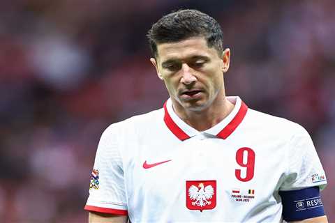 Bayern Munich demand £52m transfer fee for Robert Lewandowski from Barcelona as striker pushes for..