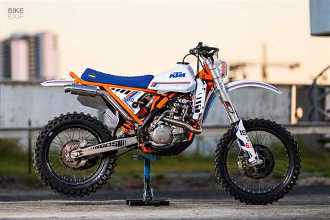 Vinduro: A retro take on the KTM 500 EXC Six Days