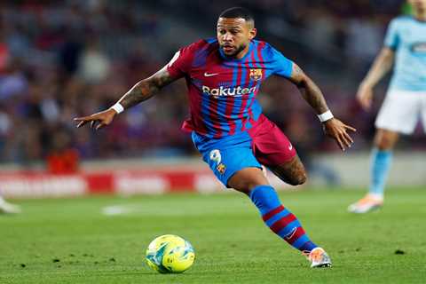 Chelsea ‘offered Memphis Depay and Sergino Dest as part of double transfer swap deal with Barcelona’