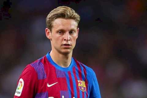 Man Utd set Frenkie de Jong transfer deadline as chiefs head to Barcelona