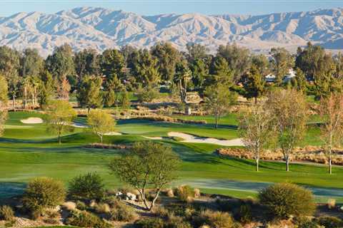 Elevate your golfing expectations at Harbor Shores