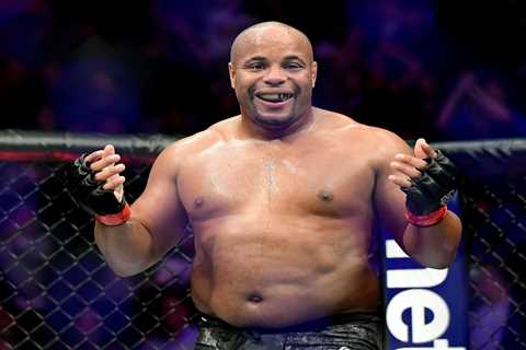 ‘I’d wrestle him’ – Ex-UFC star Daniel Cormier believes he would beat boxing legend Mike Tyson in a ..