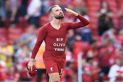 Emotional moment Liverpool players and fans pay tribute to murdered Olivia Pratt-Korbel during 9-0..