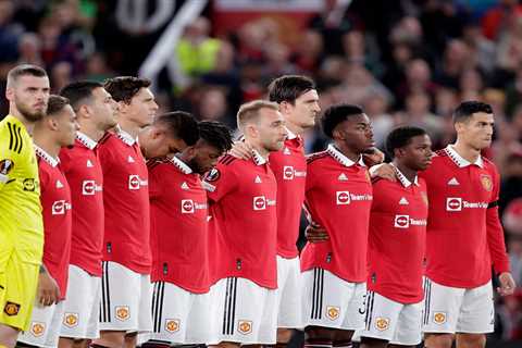 Man Utd 0 Real Sociedad 1: Subdued Old Trafford observes minute’s silence as nation mourns death of ..