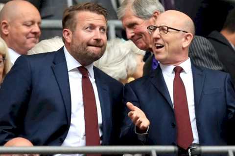 Ex-Man Utd director provides update on hostile takeover to rid fans of ‘useless’ Glazers