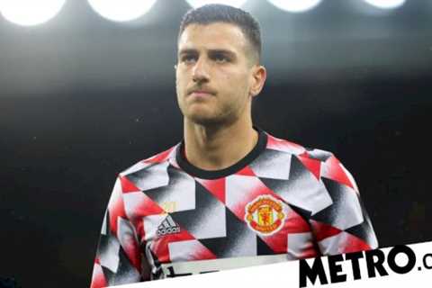 Manchester United respond to Barcelona’s interest in Diogo Dalot