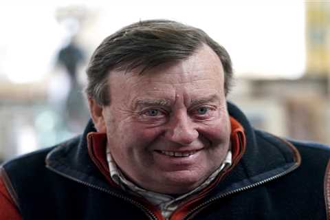 Jumps stable tour: After sight-saving eye surgery Nicky Henderson set for big season with..