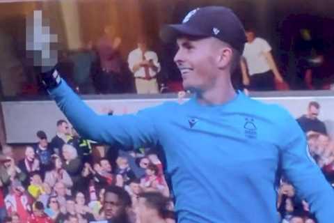 Dean Henderson’s old team-mate calls him ‘s***house’ after Liverpool middle finger