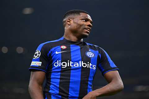 Chelsea keeping tabs on Inter right-back Denzel Dumfries as Graham Potter eyes transfer due to..