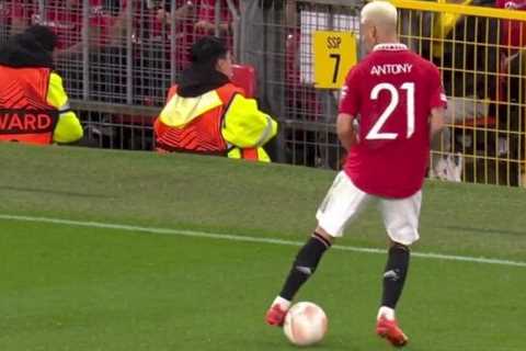 Antony’s ‘ridiculous’ showboating so bad it leaves Man Utd legend Paul Scholes seething