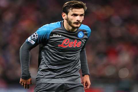 Chelsea interested in Khvicha Kvaratskhelia transfer from Napoli… but will cost TEN times what they ..