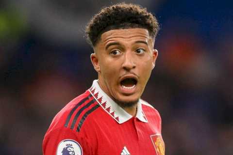 ‘Timekeeping was an issue’ for Man Utd star as Ryanair are slammed for mocking him