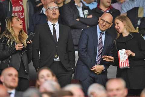 Man Utd owners the Glazers ‘involved in civil war’ over selling club as Apple make call