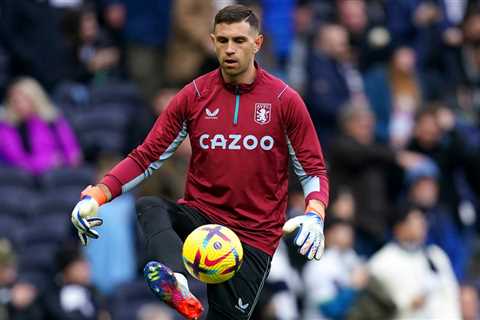 Unai Emery says club ‘proud’ of Emiliano Martinez’ World Cup win but keeper now fully focused on..