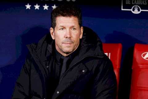 Simeone’s ‘anger is increasing’ by the day as Man Utd make offer for Arsenal target