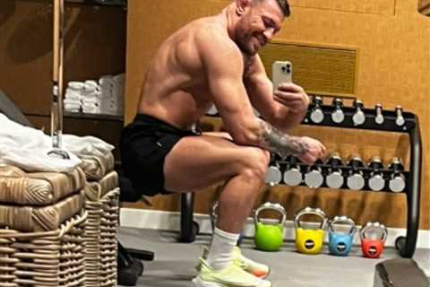 UFC fans say same thing as jacked Conor McGregor shows off hulking new physique ahead of..