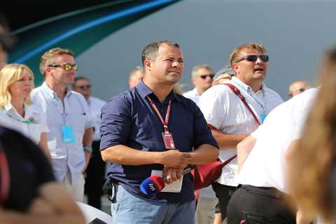 Who is Sky Sports F1 pit lane reporter Ted Kravitz?