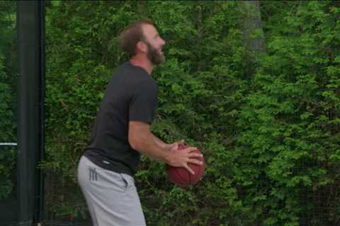 Paulina Gretzky trolls Dustin Johnson’s basketball skills as couple shoot hoops at their..