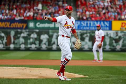 Adam Wainwright Added A Nice Touch To His Glove