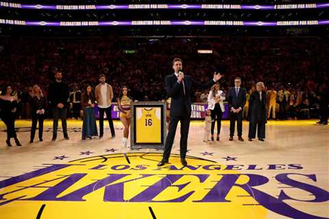 Magic Johnson Comments On Paul Gasol’s Ceremony