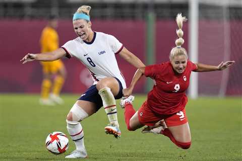 Julie Ertz returns to US team with World Cup looming