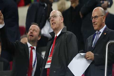 Glazers leaning in hugely unpopular direction as frustration grows over United sale