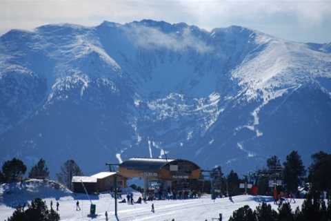 Skiing in the Catalan Pyrenees