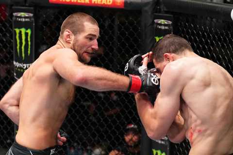 Highlights! Sean Strickland delivers brutal TKO to end Abus Magomedov | UFC Vegas 76