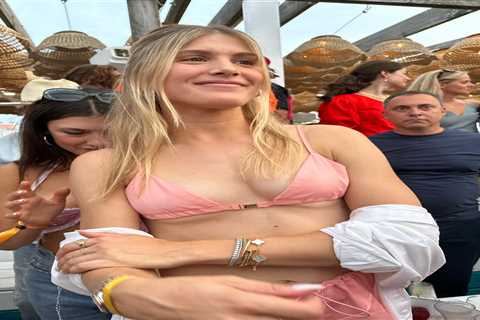 Former Wimbledon finalist Eugenie Bouchard strips down to bra in ‘sensational’ photo dump leaving..