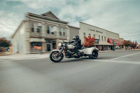 Harley-Davidson Freewheeler First Look Preview