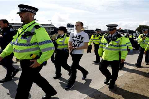 Open 2023: Moment police arrest Just Stop Oil protesters at Hoylake golf course just days after..