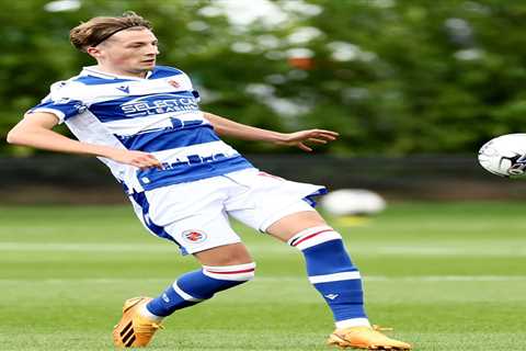 Watch ex-Man Utd starlet Charlie Savage score free-kick worldie in Carabao Cup.. and Reading fans..