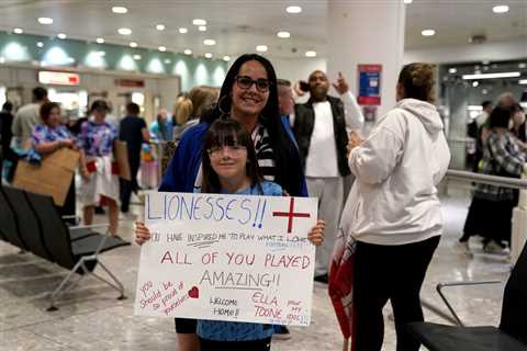 Fans miss out on welcoming Lionesses home as World Cup squad lands back in UK