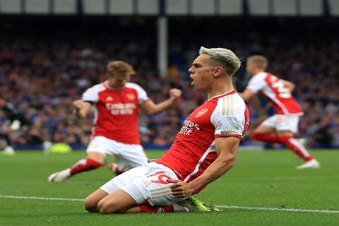 Arsenal narrowly defeats Everton 1-0 thanks to Trossard's goal