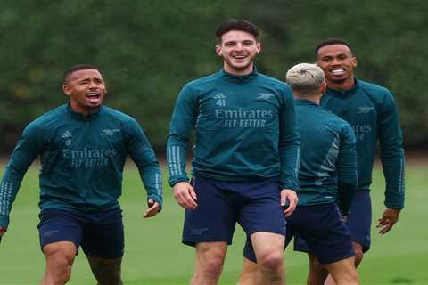 Arsenal Star Declan Rice Mocked for ‘Playing Up to Cameras’ in Champions League Training