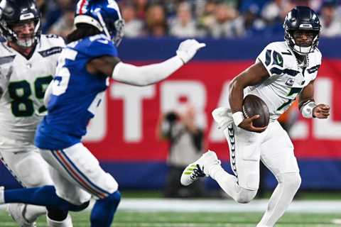 Seahawks QB Geno Smith almost seriously injured in MNF against Giants