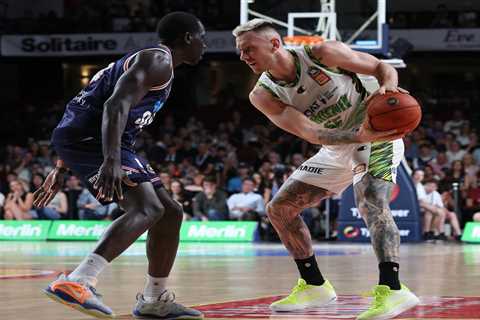 NBL Round 4: JLA back with a bang to lead United past Hawks, Creek pours in points as Phoenix swamp ..