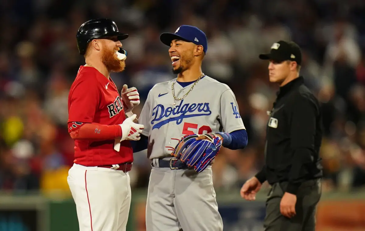 Dodgers Rumors: Insider Thinks LA Could Bring Back Justin Turner This Offseason