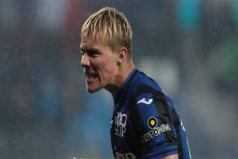 Explained: why Højlund has not flown to Manchester for United medical - report