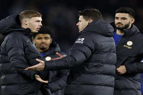 Mauricio Pochettino has tense exchange with Cole Palmer after Chelsea's win over Preston North End