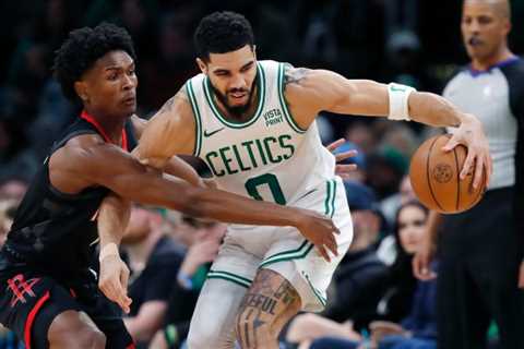 NBA Roundup: Celtics stay perfect at home, Bucks beat Warriors