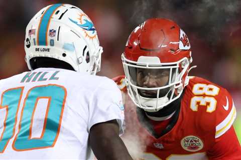 Chiefs News: Tyreek Hill makes light of being jammed by L’Jarius Sneed